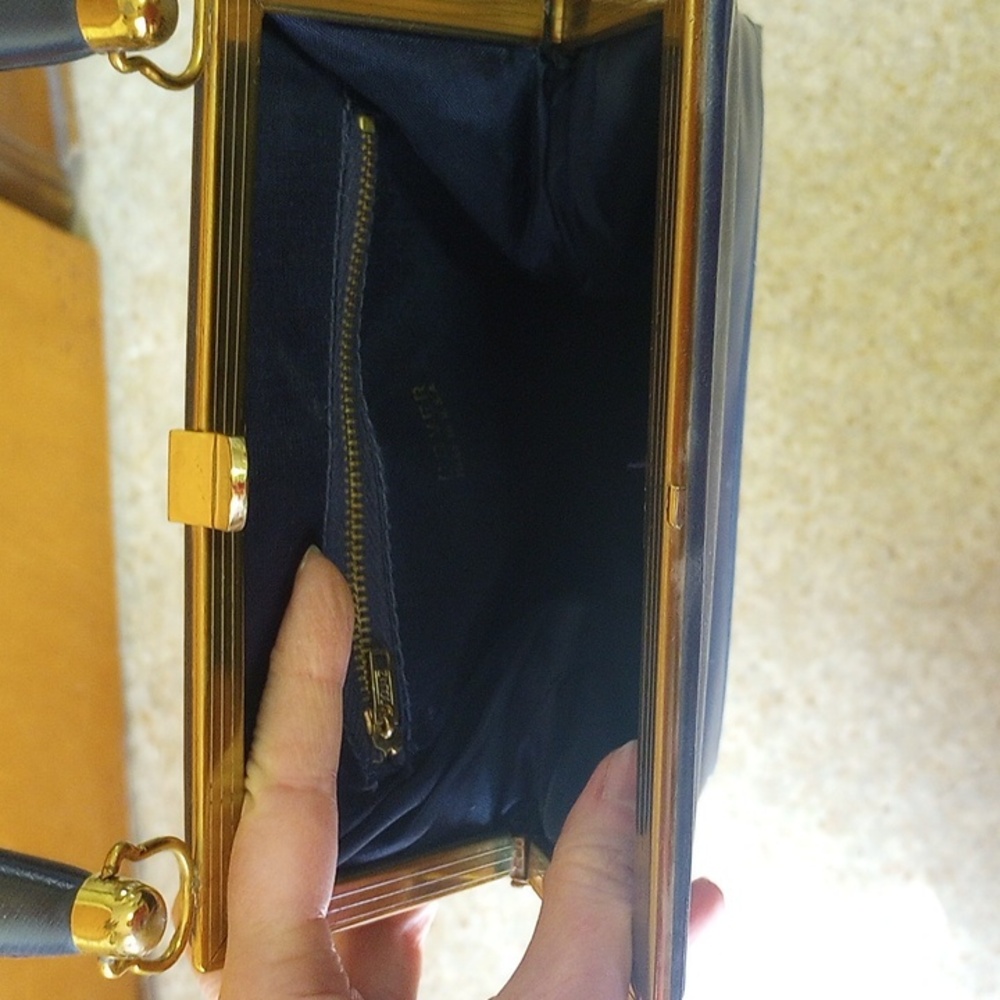 Vintage Navy Blue Dover Leather Handbag, Gold Trim, Zippered Pouch - Picture 4 of 5
